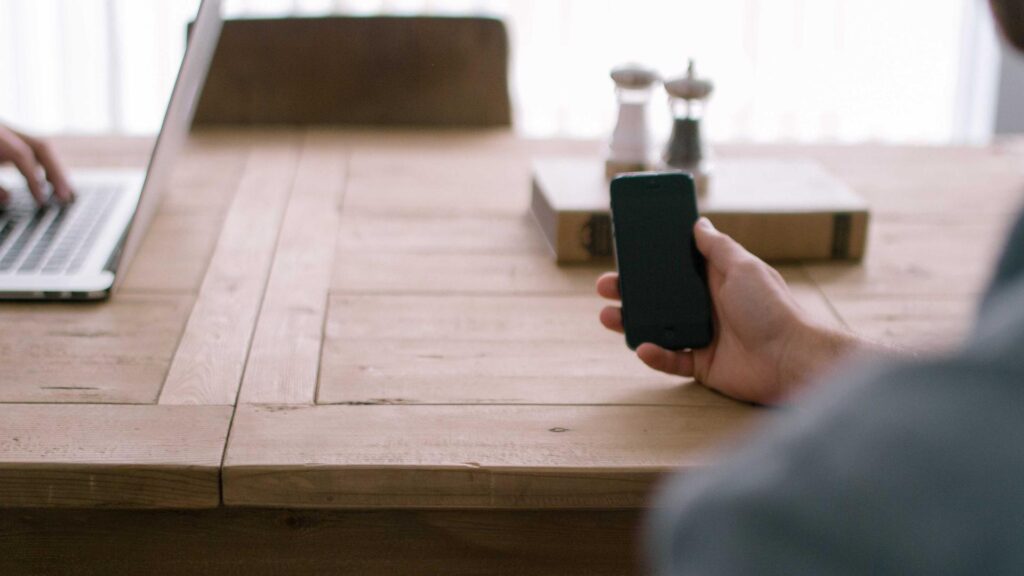 Tampereen pk-yritysten vakuutussopimusten kilpailuttaminen